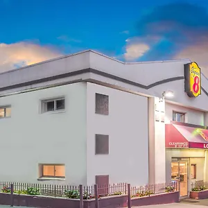Super 8 By Wyndham Nj/nyc Area Hotel