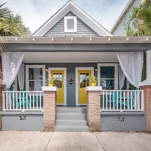 Gambino Getaway Shotgun Style In The Heart Of Ybor , Tampa USA